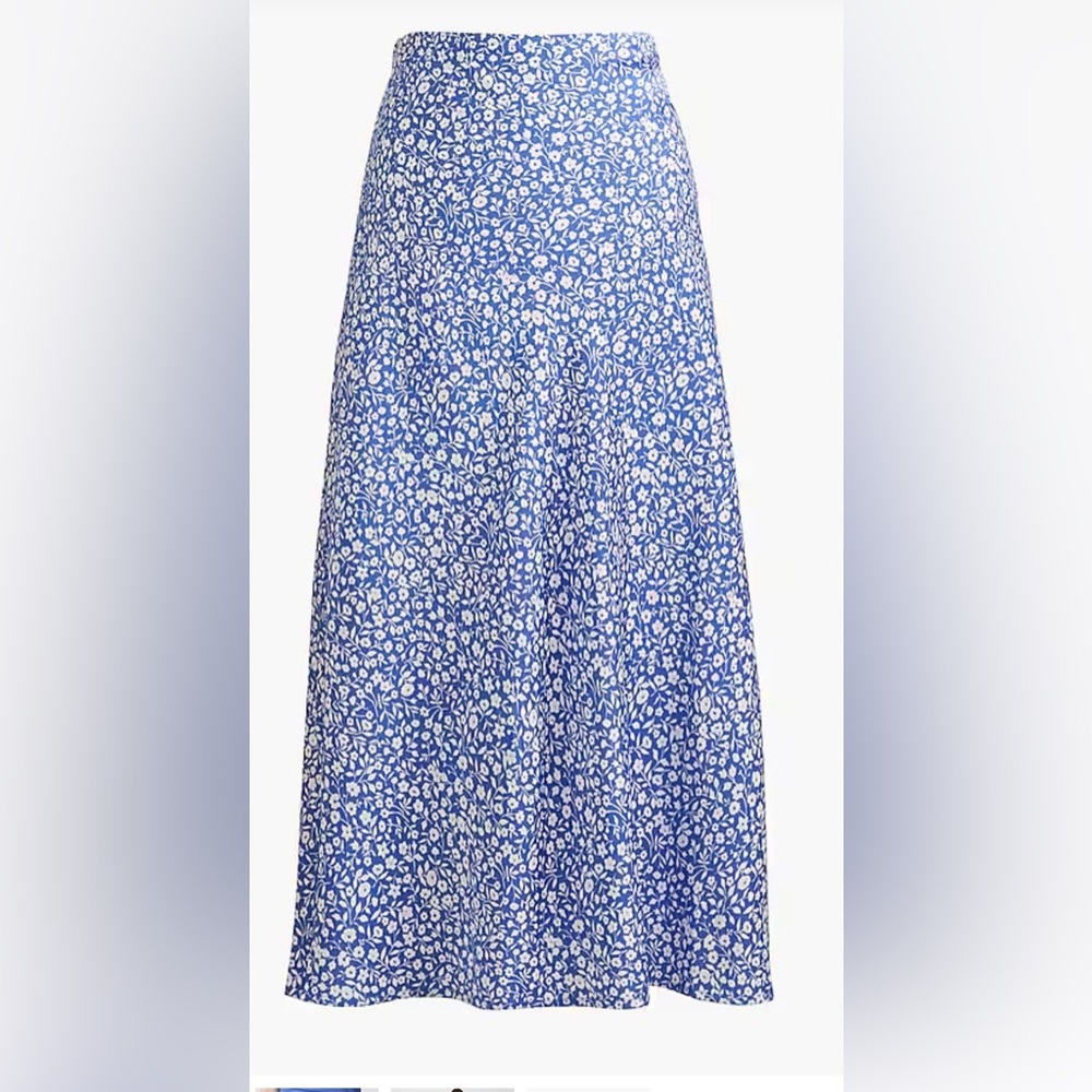 J Crew Floral periwinkle Blue floral midi Skirt. Elastic back. Size Medium. NWT.